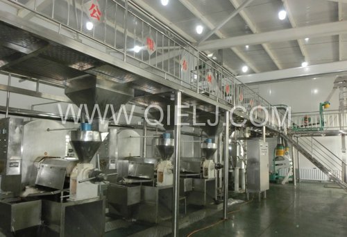 元寶楓籽油壓榨精煉成套設(shè)備(圖1) 元寶楓籽油壓榨精煉成套設(shè)備(圖1)